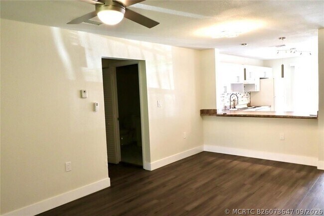 Foto del edificio - 8121 SW 21st Ct