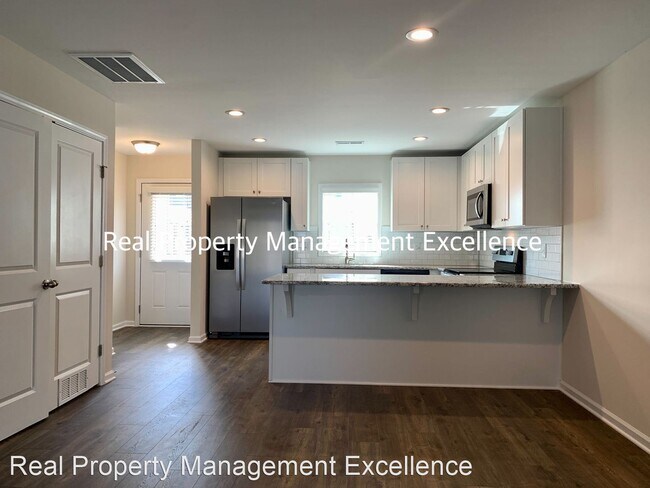 Building Photo - 2 br, 2.5 bath House - 246 S Raleigh St