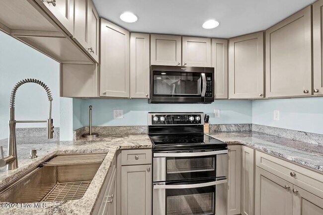 Foto del edificio - 918 N New River Dr