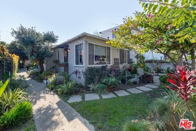 Primary Photo - 2339 Abbot Kinney Blvd