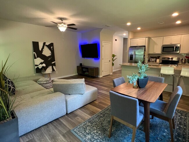 Foto del edificio - 2816 Ridgeview Dr SW