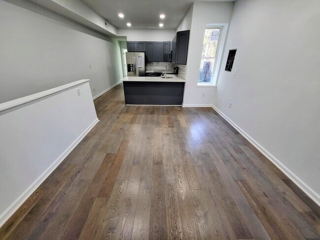 Building Photo - 1218 West Airdrie Street, Unit 2