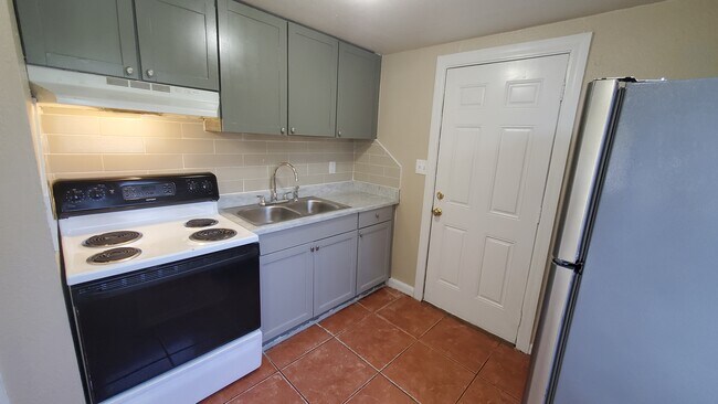Foto del edificio - 9410 Grandfield Rd