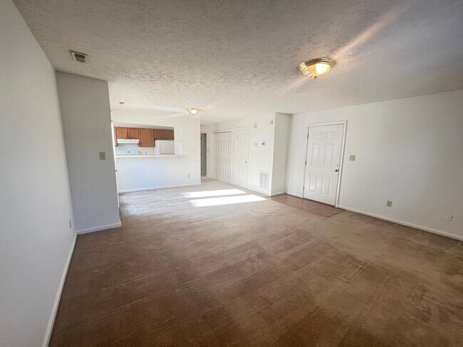 Building Photo - 1055-1 Ancestry Dr. (No Pets)