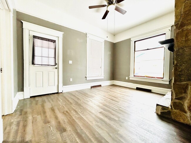 Foto del edificio - Single Family Home with Bonus Room & Loft!