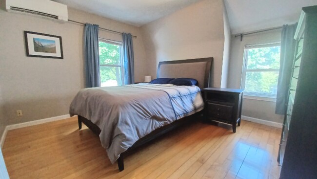 Building Photo - 60 Montvale St