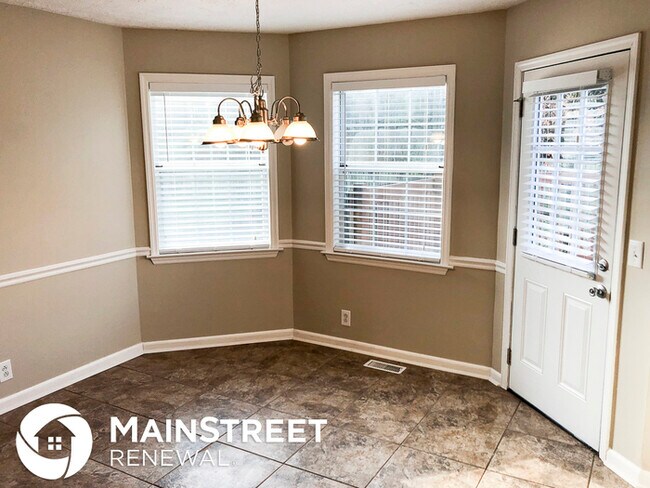 Foto del edificio - 3713 Lipton Pl