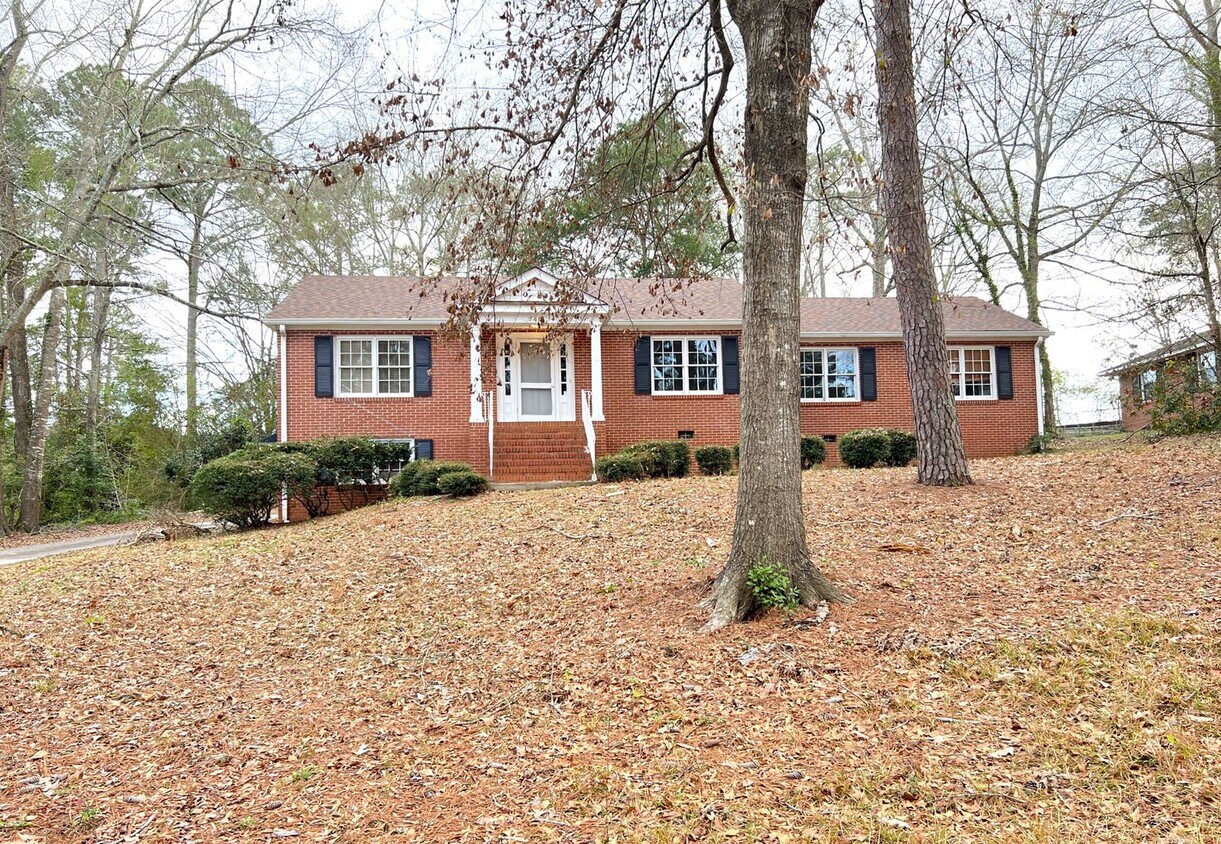 Primary Photo - North Macon Home