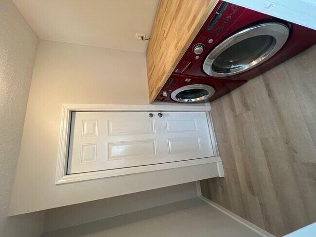 Foto del edificio - 5980 Woodwind Ct