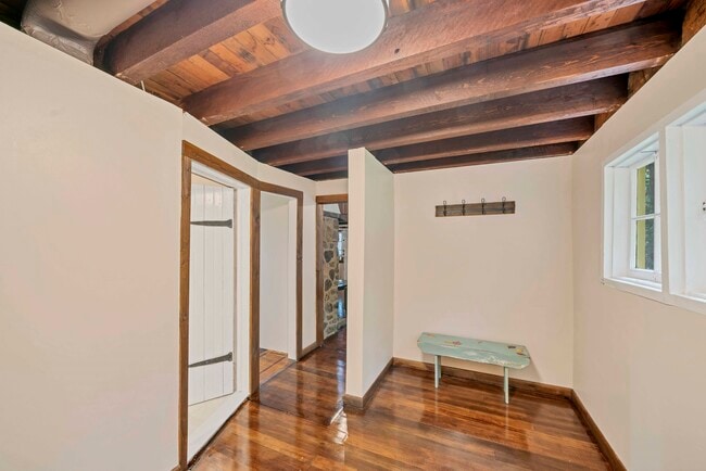 Foto del edificio - 79 Kings Hwy