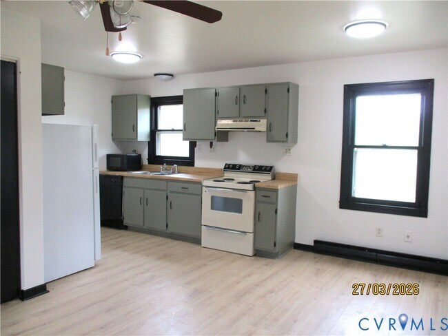 Foto del edificio - 13370 Greenwood Rd