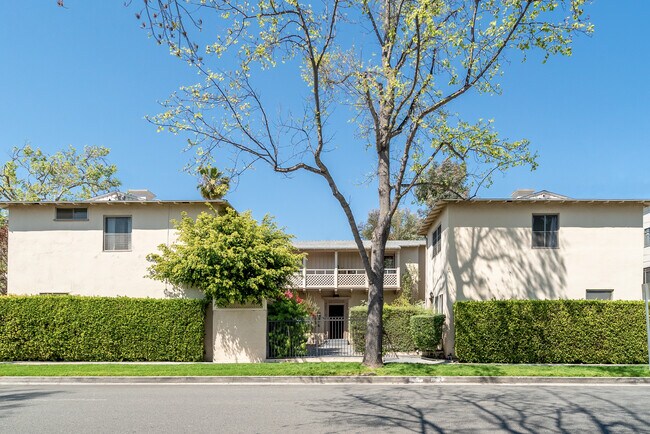 Building Photo - 9623 Charleville Blvd