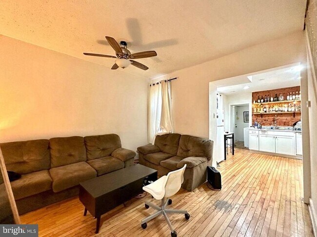 Foto del edificio - 1710 N Bouvier St