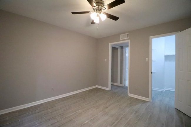 Foto del edificio - 5929 Queensloch Dr