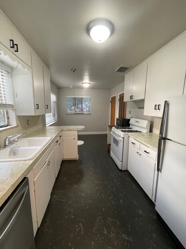 Foto del edificio - 2160 King St