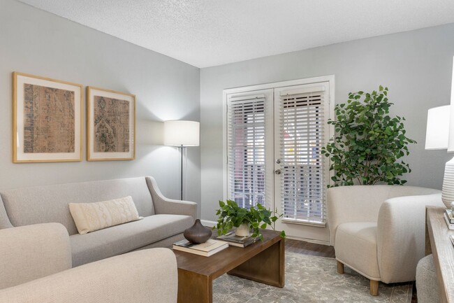 Interior Photo - Post Oak Apartments