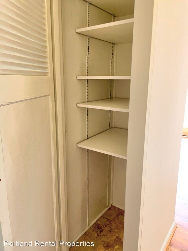 Foto del edificio - 2 br, 1 bath House - 6119 SE Knight St.