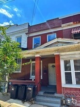 Building Photo - 648 Hayes St
