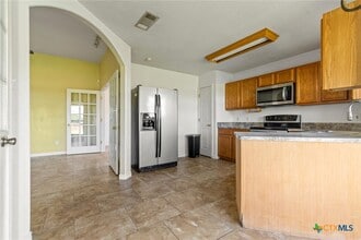 Building Photo - 3504 Saul Dr