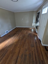 Building Photo - 1604 Maple Dr Building Photo - 1604 Maple Dr