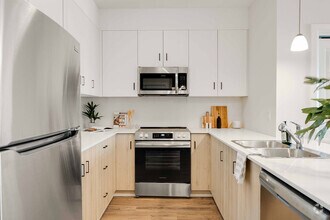 Building Photo - 865 Kleinburg Dr