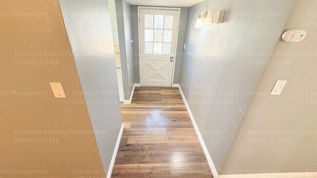 Foto del edificio - 4001 Wilson Rd