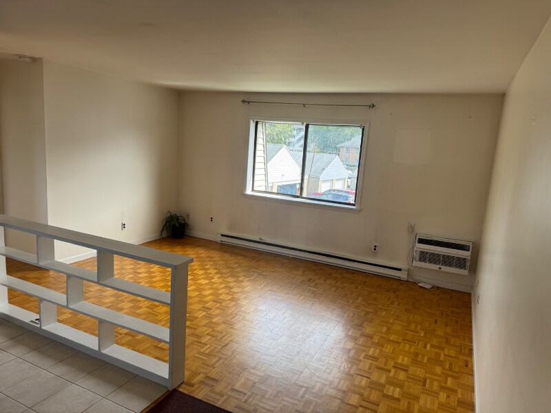 Building Photo - 65 Winfield St