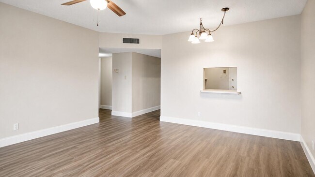 Foto del edificio - 4880 NW 22nd St