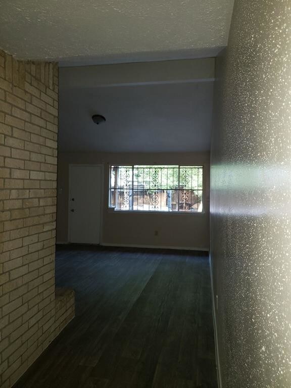 Foto del edificio - 16511 Parkridge Ct