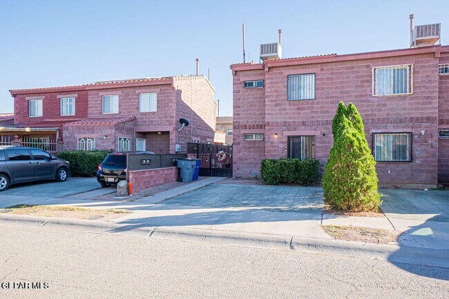 Building Photo - 11050 Breeze Ct