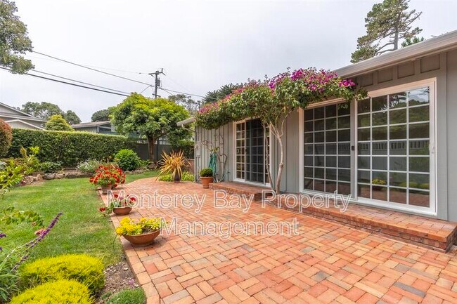 Foto del edificio - 2937 Lupin Ln