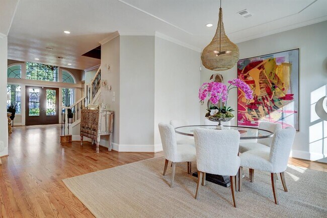 Foto del edificio - 5105 Grand Lake St