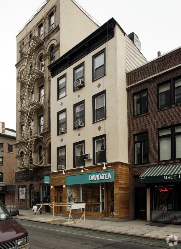 Primary Photo - Landmark