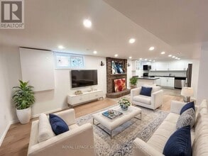 Building Photo - 89 Pioneer Ln