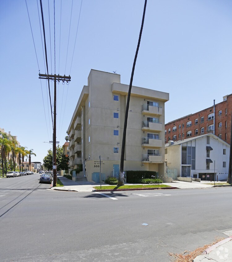 Foto principal - 500 S St. Andrews Pl