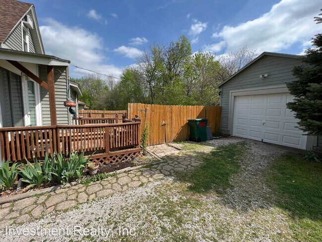 Building Photo - 2 br, 1 bath House - 2120 N East Ave