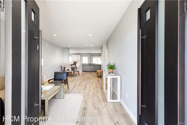 Foto del edificio - 4 br, 3 bath House - 4752 Fidler Ave