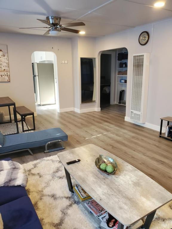 Foto del edificio - 9590 2nd Ave