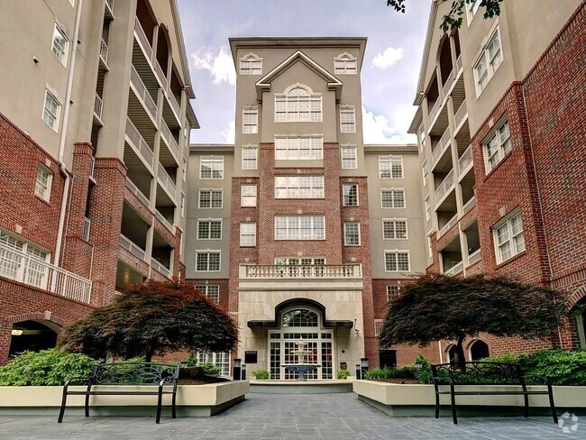 Building Photo - 50 Biscayne Dr NW