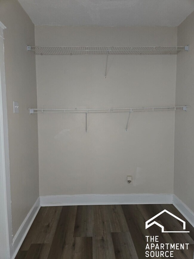 Foto del edificio - 4866 N Magnolia Ave