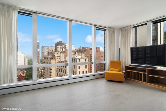Foto del edificio - 1300 N Astor St