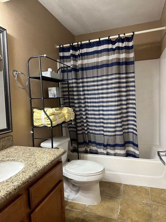 Foto del edificio - 7631 Tackle Dr