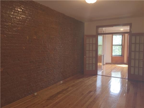 Building Photo - 331 3rd St