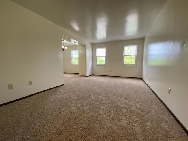 Foto del edificio - Wonderful 2BR at The Bellwood Manor!  Central A/C & MORE! - Call Today for a Tour!