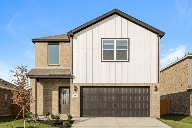 Building Photo - 302 Patton Ln