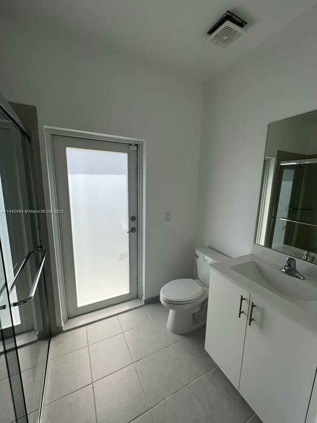 Foto del edificio - 18430 SW 136th St