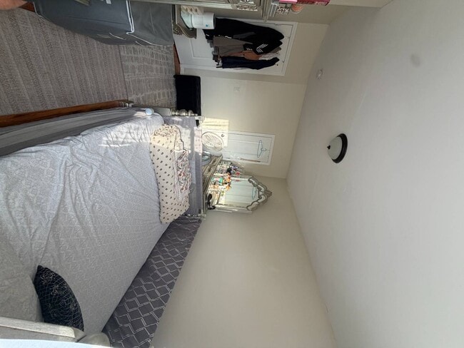 Building Photo - 1141 Beach Ave