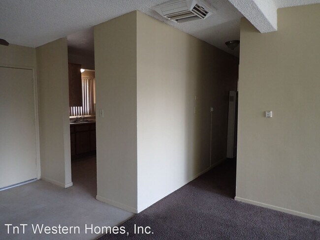 Foto del edificio - 3 br, 1 bath House - 216 Palm Dr