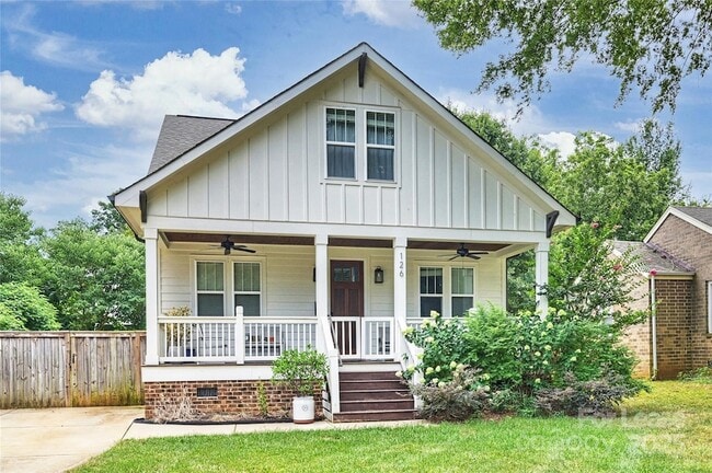 Building Photo - 126 N Smallwood Pl