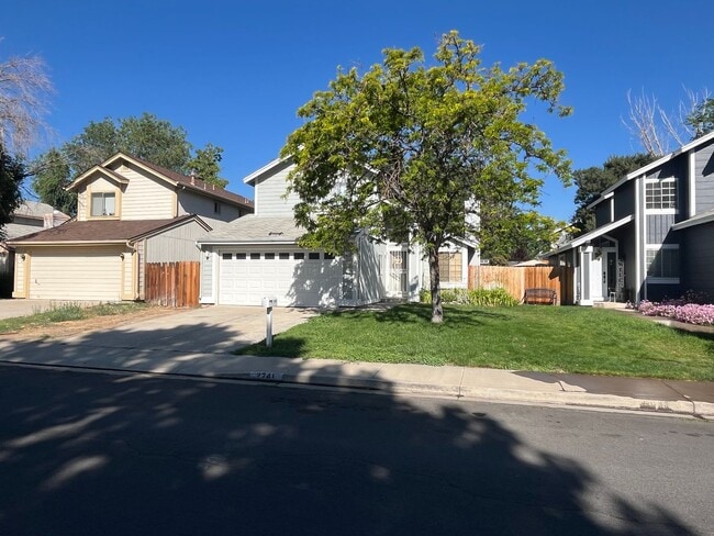 Building Photo - Quiet Neighborhood - Extra Large 2 Bedroom...